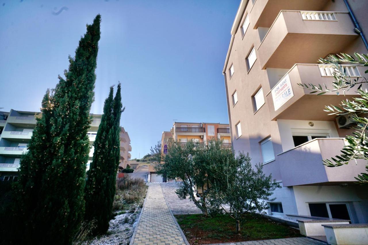 Apartments Villa Plaza Trogir Exterior foto