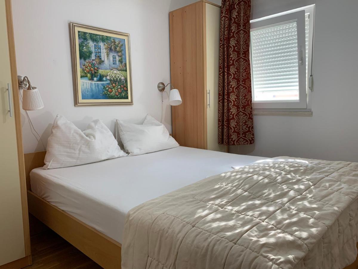 Apartments Villa Plaza Trogir Exterior foto